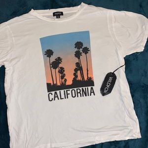 California Graphic tee